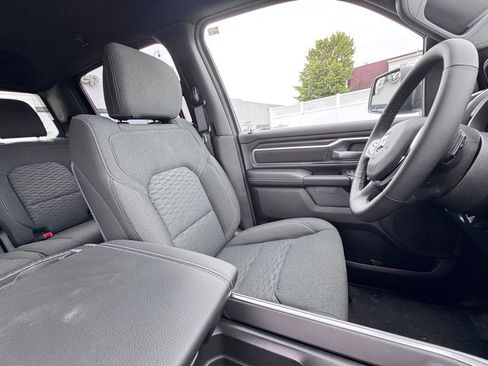 New 2026 RAM 1500 4x4 Crew Cab image 21