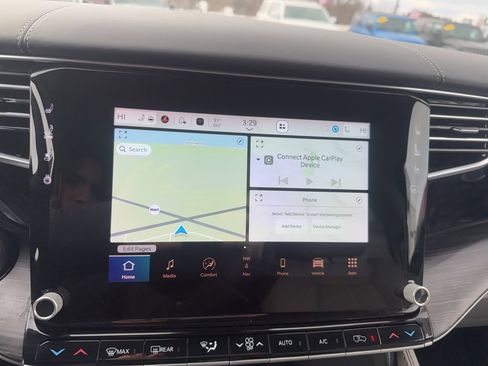 Used 2023 Jeep Wagoneer Series III w/ Premium Group I image 32