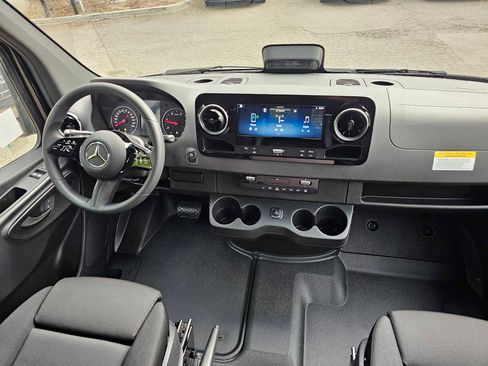 New 2025 Mercedes-Benz Sprinter 3500 image 14