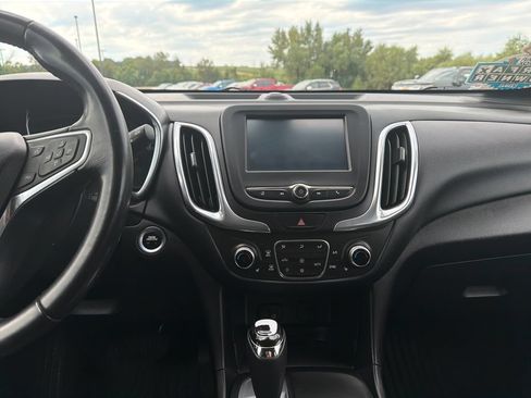 Certified 2018 Chevrolet Equinox LT FWD image 22