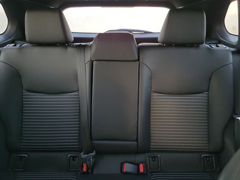 Used 2024 Toyota Corolla Cross SE image 21