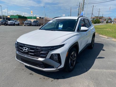 Used 2025 Hyundai Tucson SEL image 3