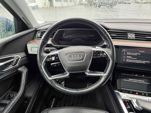 Used 2019 Audi e-tron Premium Plus image 22