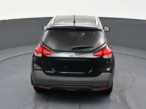 Used 2018 Nissan Kicks S FWD image 15
