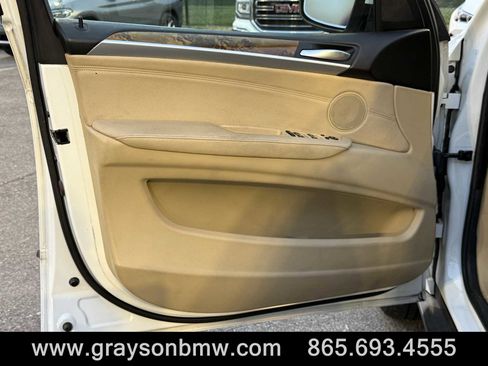 Used 2007 BMW X5 4.8i image 12