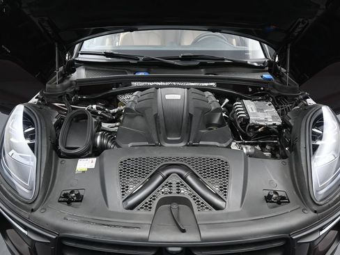 Used 2023 Porsche Macan S AWD/4WD image 16