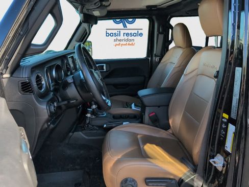 Used 2023 Jeep Wrangler Unlimited Sahara w/ Cold Weather Group AWD/4WD image 14