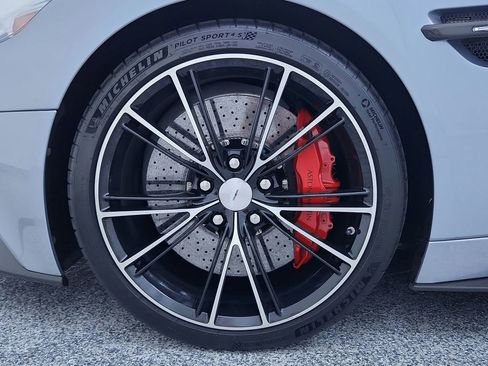 Used 2014 Aston Martin Vanquish Coupe RWD image 39