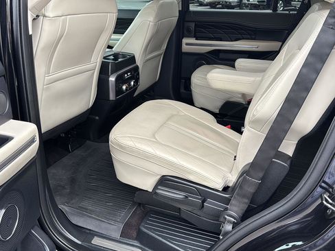 Used 2021 Ford Expedition Platinum AWD/4WD image 18