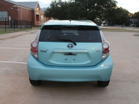 Used 2014 Toyota Prius C Two image 11