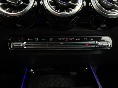 Used 2024 Mercedes-Benz EQB 250+ image 31