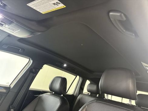Used 2024 Volkswagen Tiguan SE R-Line AWD/4WD image 23