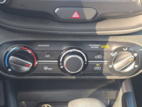 Used 2023 Kia Soul LX w/ LX Technology Package image 29