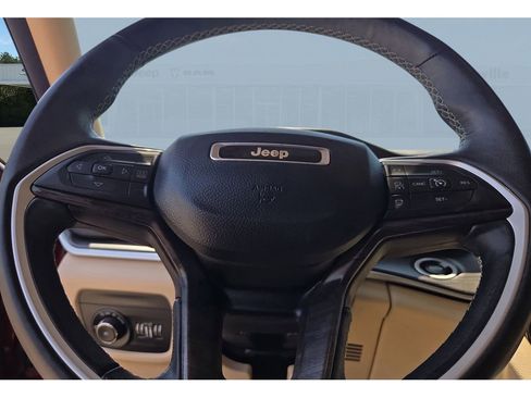 Used 2022 Jeep Grand Cherokee Limited w/ Trailer Tow Prep Group (B) image 14