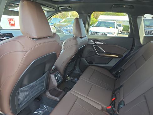 Used 2024 BMW X1 xDrive28i image 12