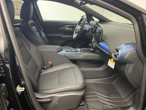 New 2026 Chevrolet Equinox EV LT image 29