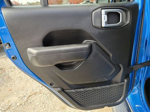 Used 2024 Jeep Wrangler Sport S image 20