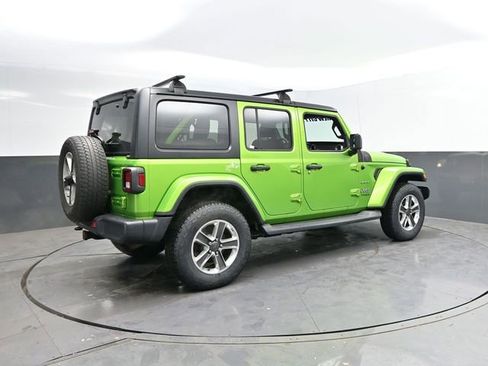 Used 2018 Jeep Wrangler Unlimited Sahara AWD/4WD image 10