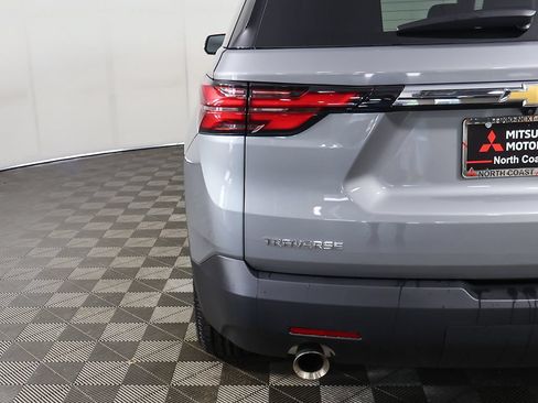Used 2023 Chevrolet Traverse LT FWD image 15