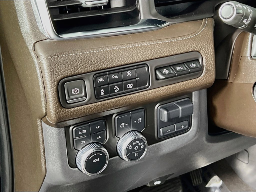 Certified 2023 GMC Yukon Denali w/ Max Trailering Package AWD/4WD image 9