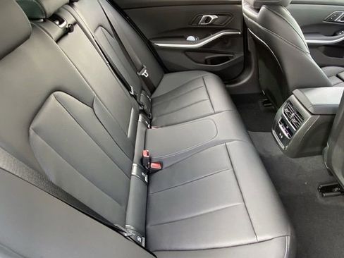 Used 2025 BMW 330i xDrive Sedan w/ Premium Package AWD/4WD image 13
