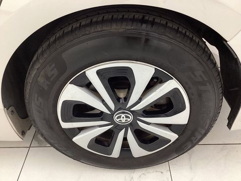 Used 2017 Toyota Prius Prime Premium w/ Carpet Mat Package image 46