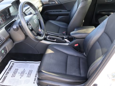 Used 2016 Honda Accord Sport image 34