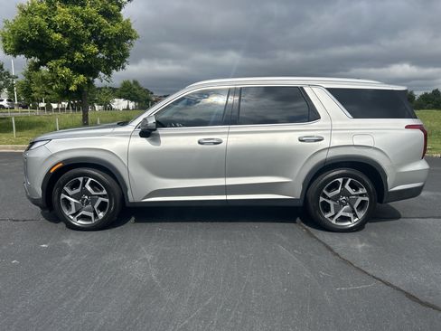 Used 2024 Hyundai Palisade SEL w/ Premium Package FWD image 8