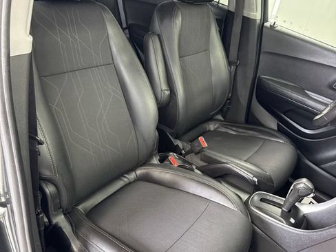 Used 2019 Chevrolet Trax LT w/ Driver Confidence Package FWD image 15
