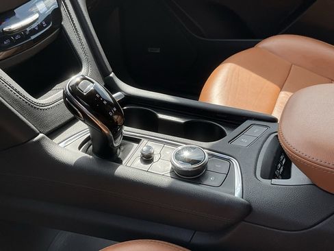 Used 2020 Cadillac XT5 Premium Luxury image 15