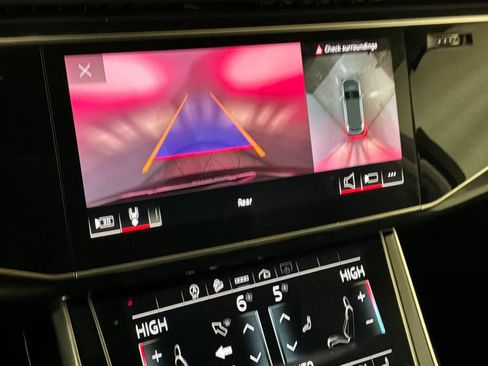 Used 2023 Audi Q7 2.0T Premium Plus w/ Premium Plus Package image 3