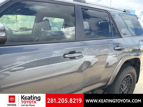 Used 2023 Toyota 4Runner SR5 Premium w/ Moonroof Package RWD image 6