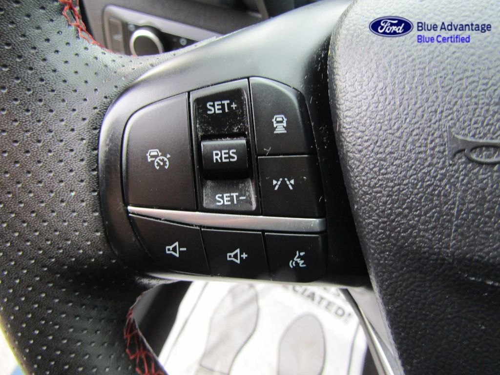 Certified 2025 Ford Escape ST-Line w/ Tech Pack #1 AWD/4WD image 32