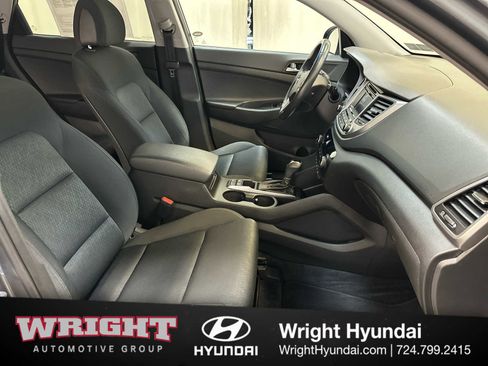 Used 2017 Hyundai Tucson Sport image 18