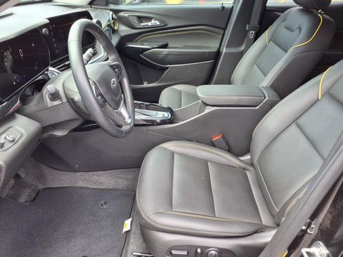 Used 2025 Chevrolet Trax ACTIV w/ Driver Confidence Package FWD image 13