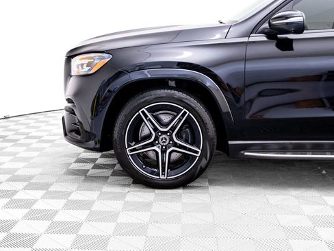 Used 2024 Mercedes-Benz GLS 450 4MATIC image 39