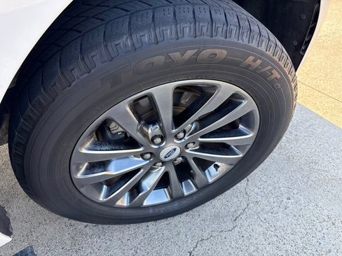 Used 2021 Ford Expedition Max Limited AWD/4WD image 16