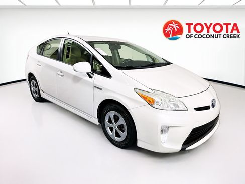 Used 2014 Toyota Prius Three FWD image 1