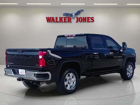 Used 2022 Chevrolet Silverado 2500 LTZ w/ LTZ Plus Package image 6