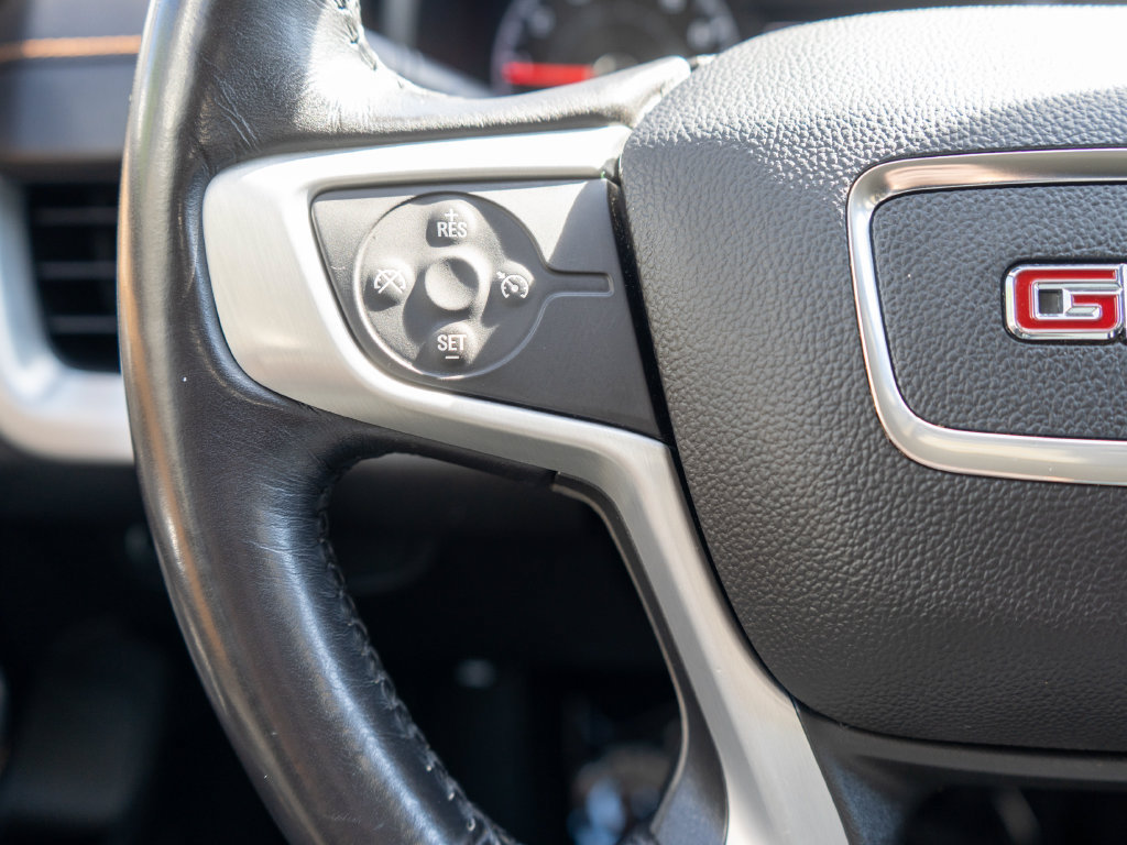 Used 2018 GMC Terrain SLE w/ Driver Convenience Package FWD image 19