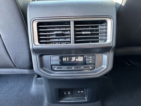 New 2026 Volkswagen Atlas SEL image 8