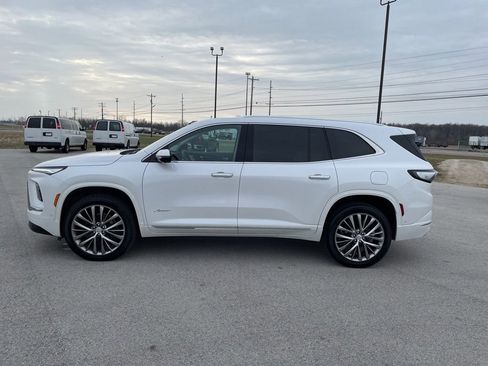 Used 2025 Buick Enclave Avenir w/ Super Cruise Package image 5