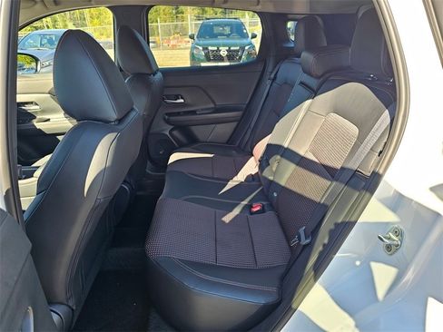 New 2026 Nissan Kicks SR w/ Cold Weather Package image 19