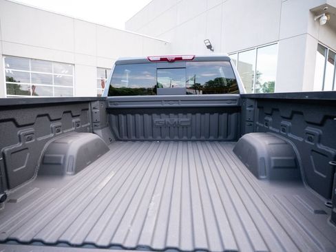 Used 2025 GMC Sierra 1500 AT4 w/ AT4 Premium Package AWD/4WD image 54
