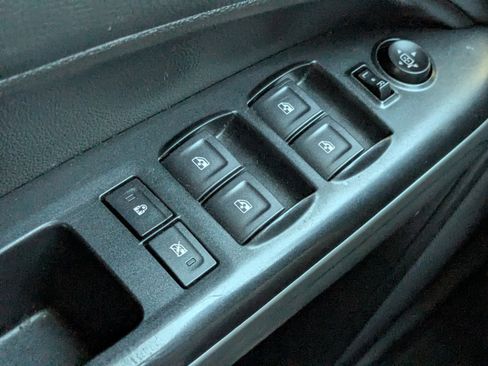 Used 2022 Chevrolet Colorado LT w/ LT Convenience Package image 26