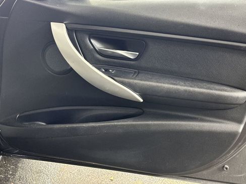 Used 2018 BMW 320i Sedan image 30