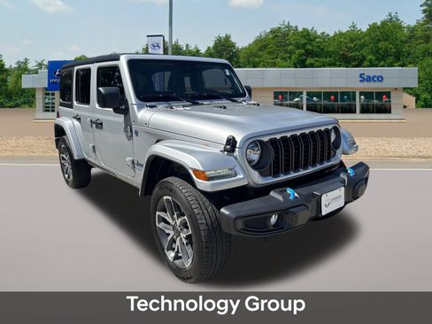 Used 2024 Jeep Wrangler Unlimited w/ Convenience Group image 5