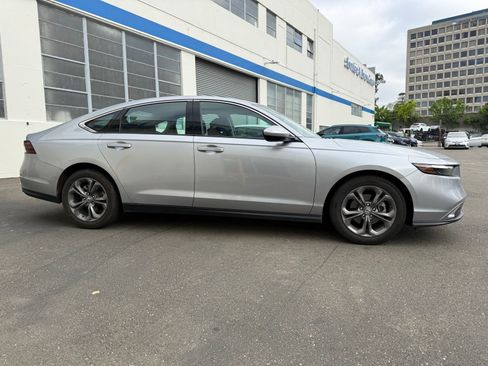 Used 2024 Honda Accord EX image 8