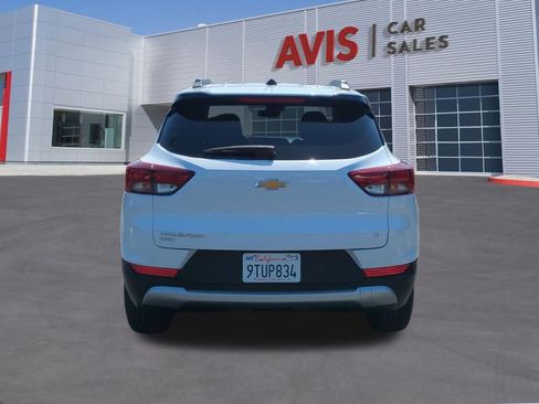 Used 2025 Chevrolet TrailBlazer LT AWD/4WD image 7