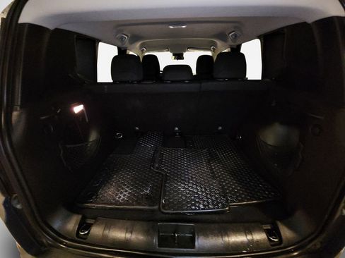Used 2020 Jeep Renegade Latitude w/ Cold Weather Group AWD/4WD image 26
